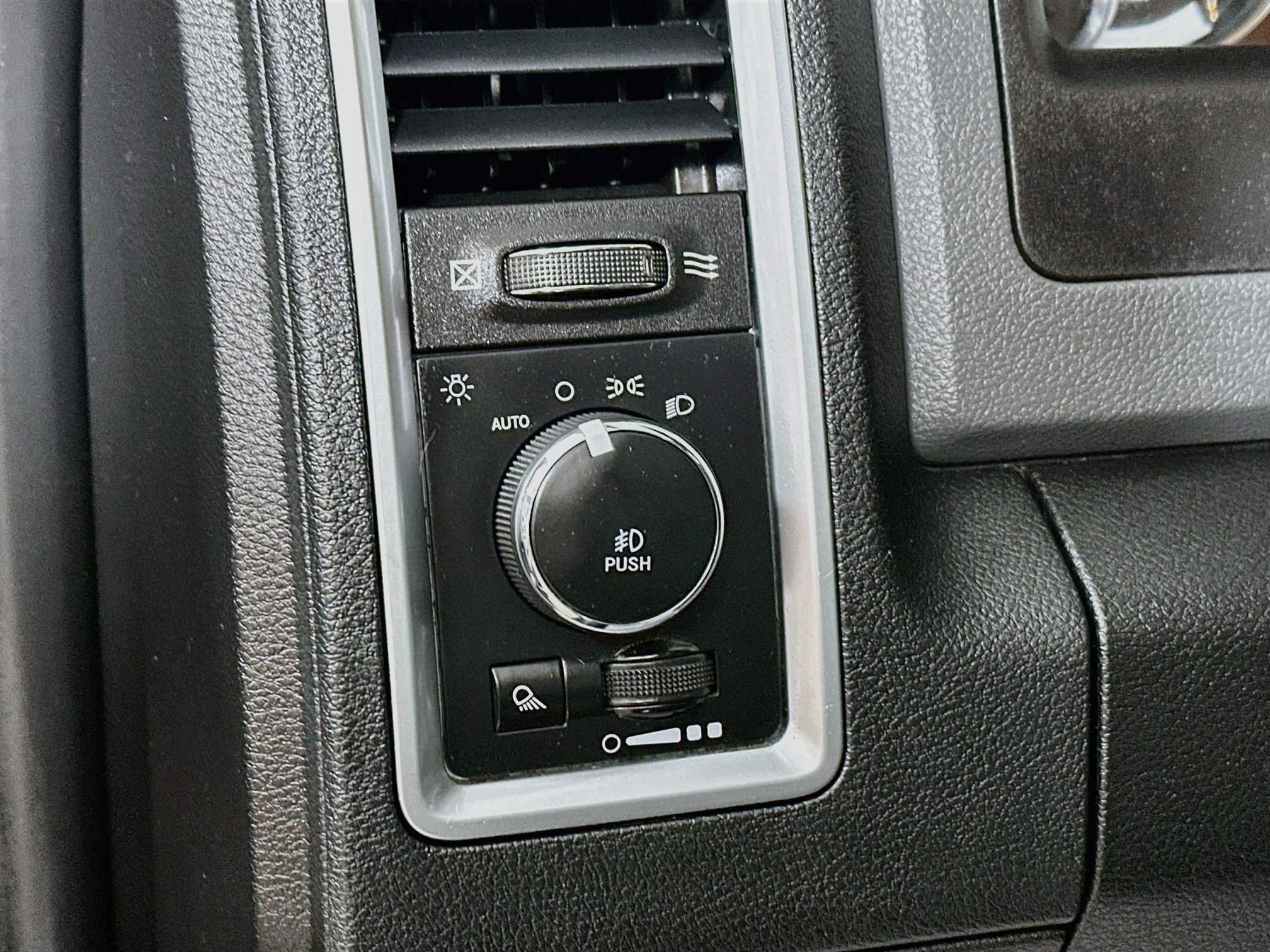 Used 2018 RAM 1500 Big Horn AWD/4WD image 10
