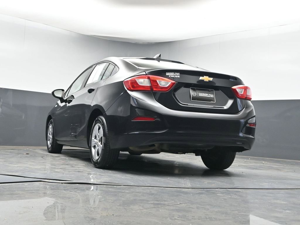 Used 2018 Chevrolet Cruze LS image 25