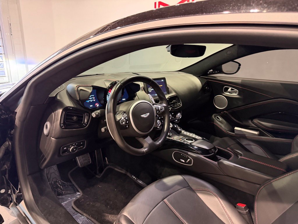 Used 2020 Aston Martin V8 Vantage Coupe RWD image 12