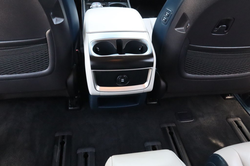 Used 2025 Kia Carnival EX FWD image 33