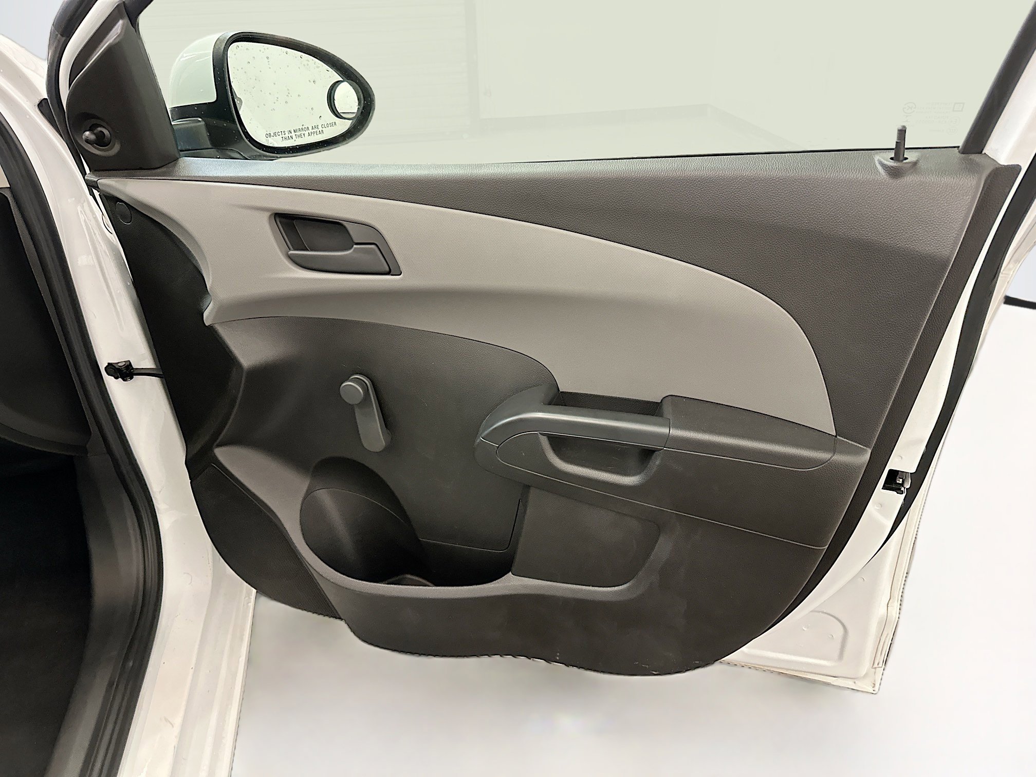 Used 2017 Chevrolet Sonic LT FWD image 32