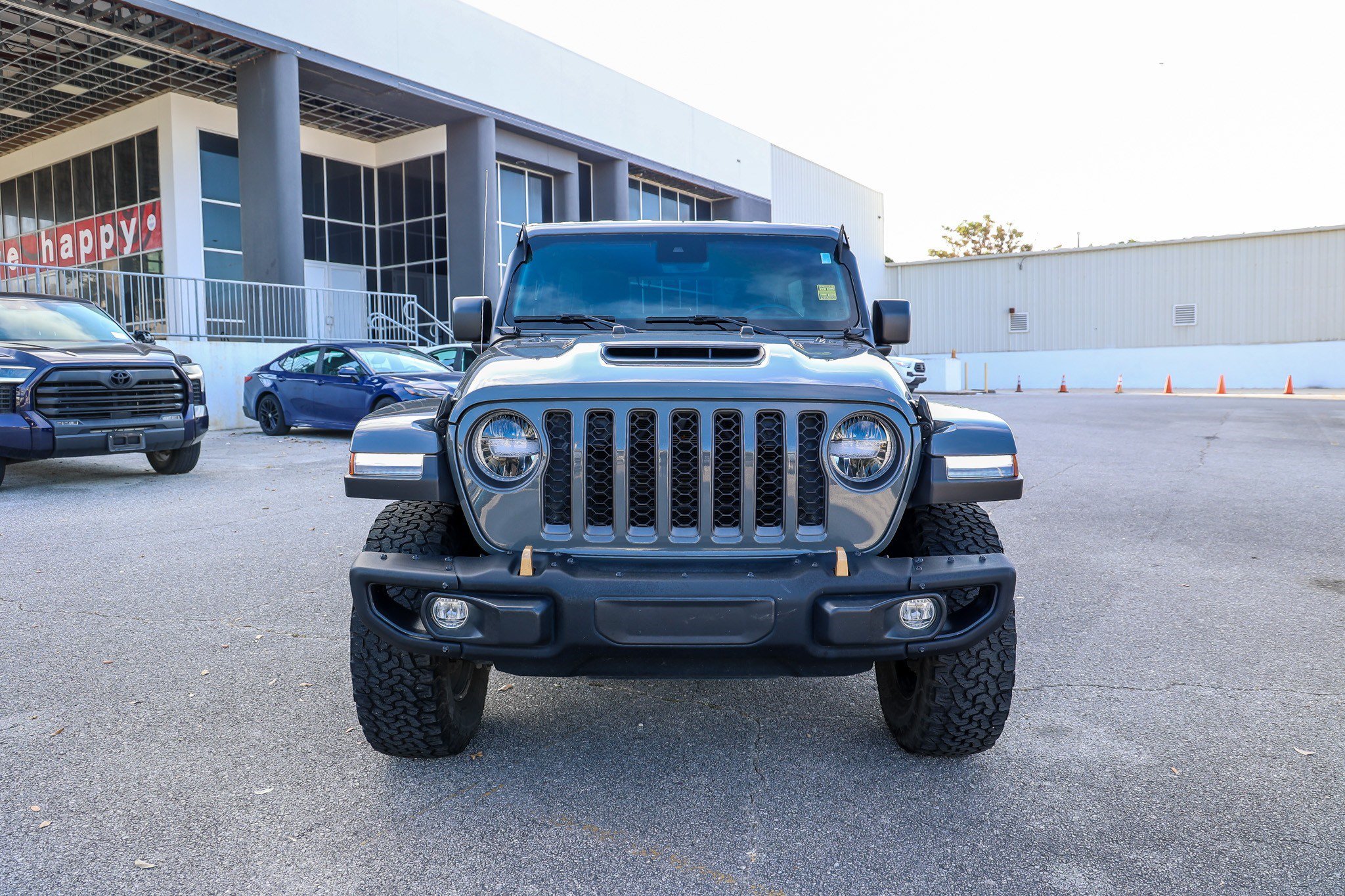 Used 2022 Jeep Wrangler Unlimited Rubicon w/ Trailer Tow Package AWD/4WD image 4
