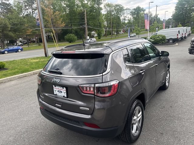 Used 2024 Jeep Compass Latitude AWD/4WD image 6