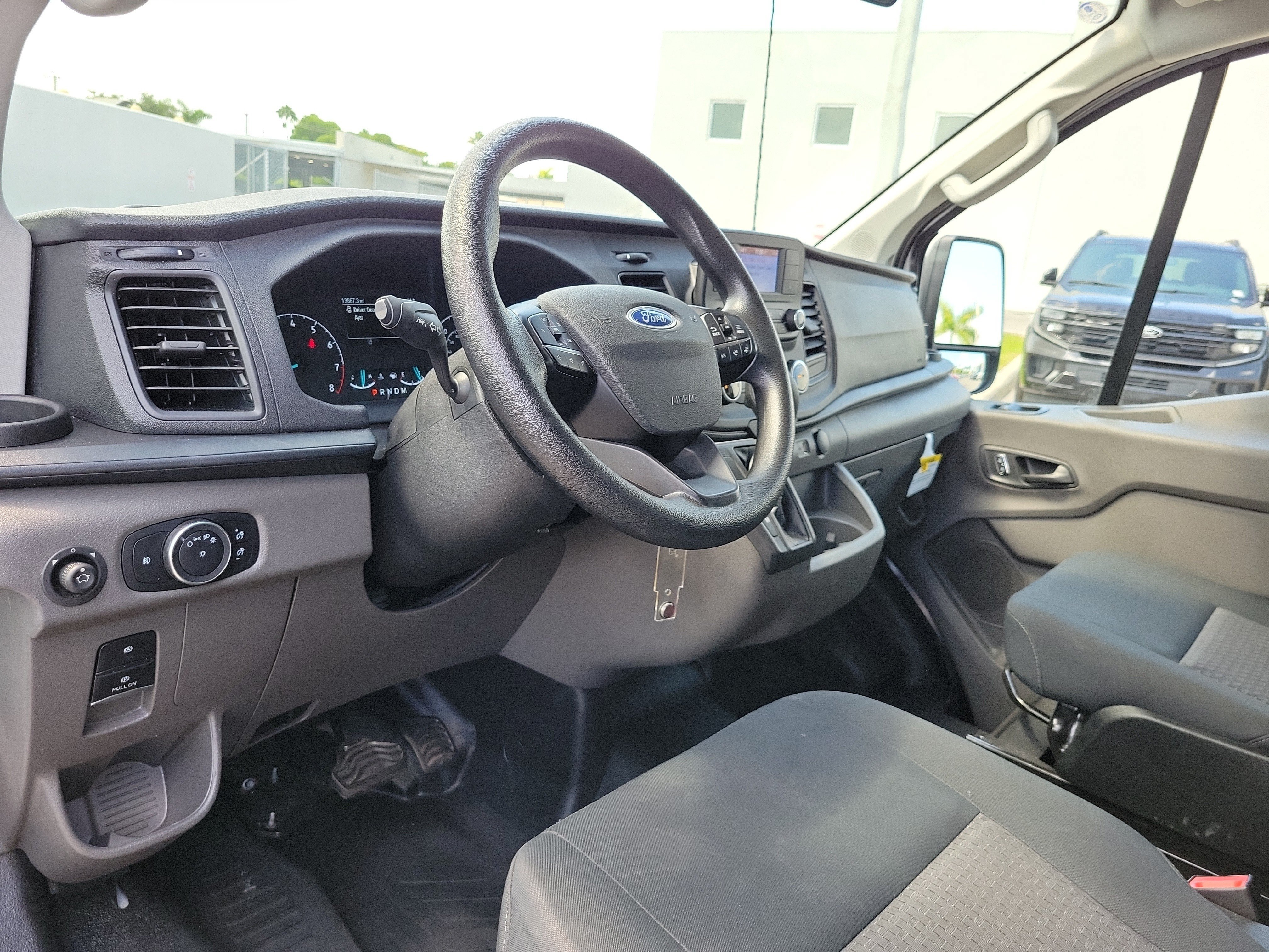 Used 2025 Ford Transit 250 Low Roof w/ Exterior Upgrade Package RWD image 9