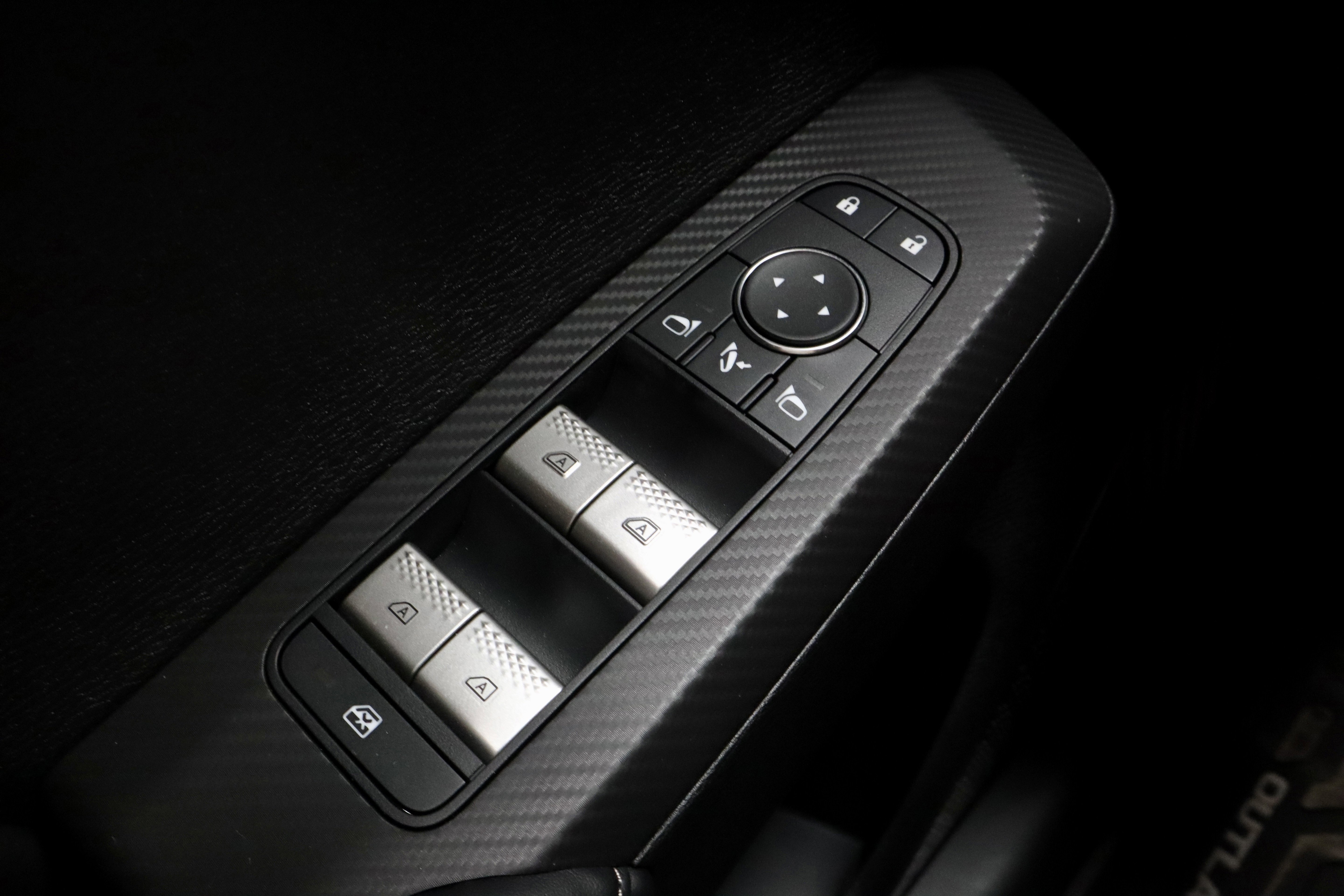 New 2026 Mitsubishi Outlander SE image 18