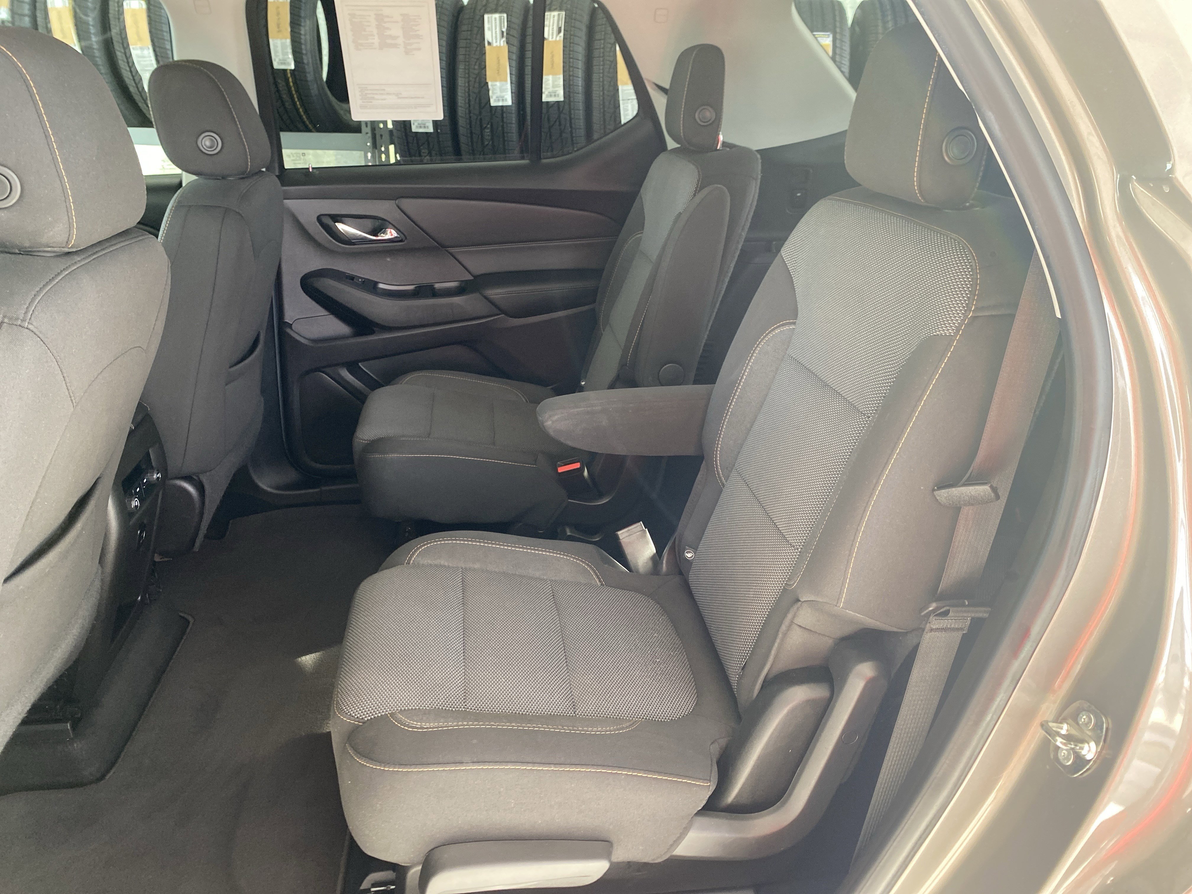 Used 2018 Chevrolet Traverse LT image 23