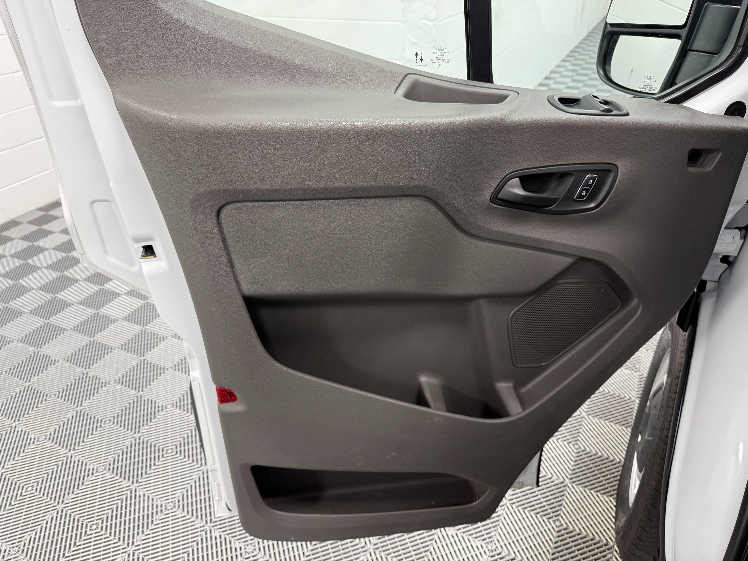 Used 2024 Ford Transit 250 148 High Roof RWD image 9