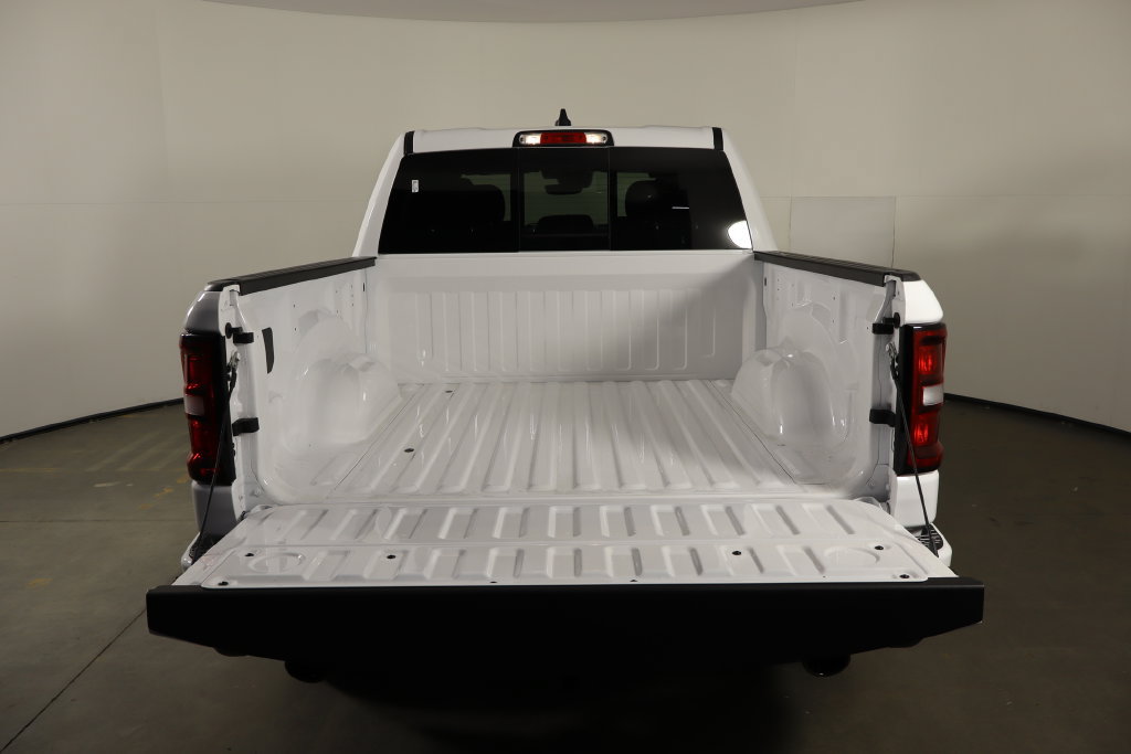 New 2027 RAM 1500 Big Horn w/ Night Edition AWD/4WD image 17