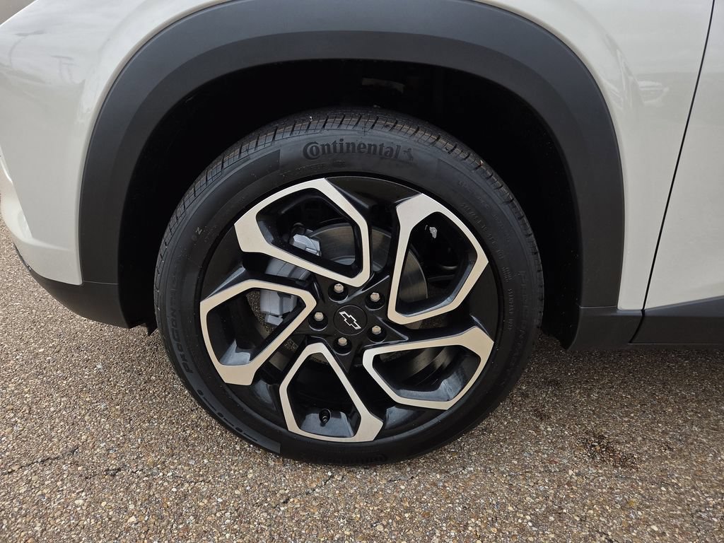 New 2026 Chevrolet Trax RS w/ Driver Confidence Package FWD image 24
