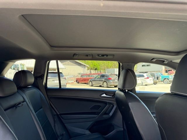 Used 2021 Volkswagen Tiguan SE R-Line AWD/4WD image 69