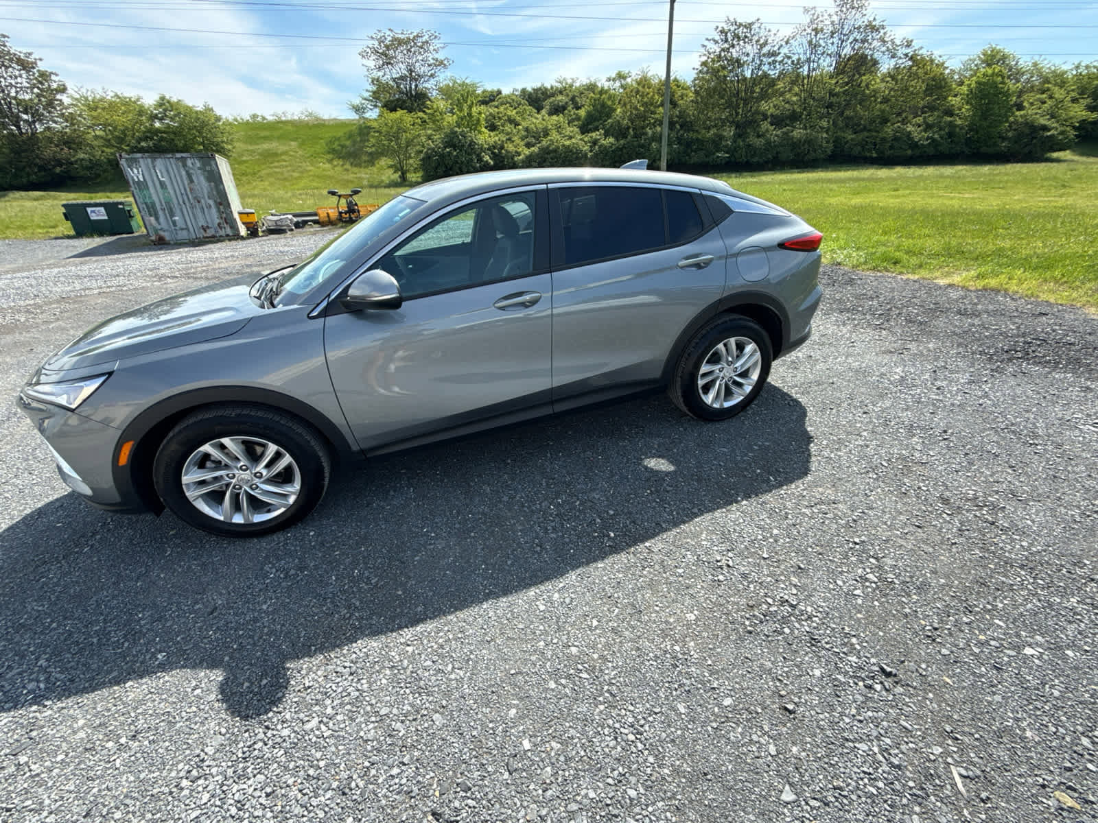 Used 2025 Buick Envista Sport Touring w/ Convenience I Package FWD image 2
