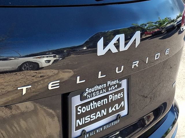 Used 2025 Kia Telluride S image 32