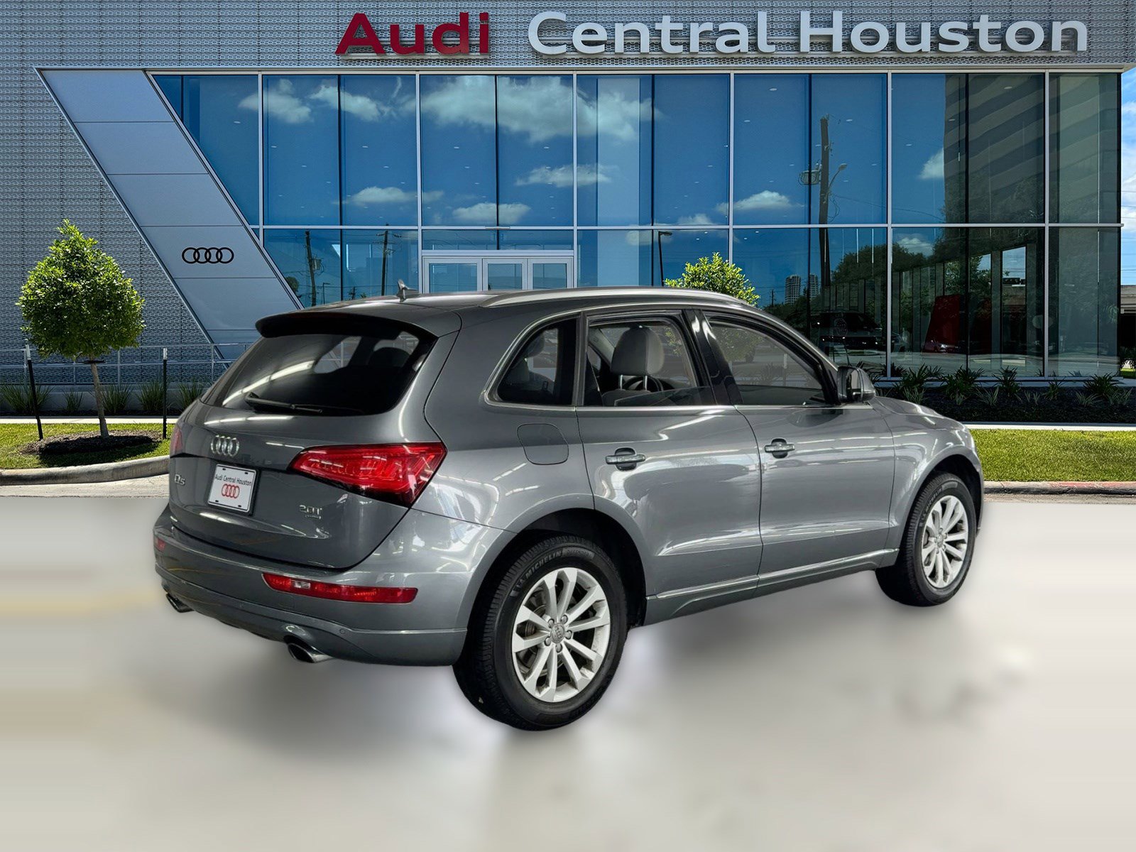 Used 2013 Audi Q5 2.0T Premium Plus w/ Premium Plus Pkg image 9