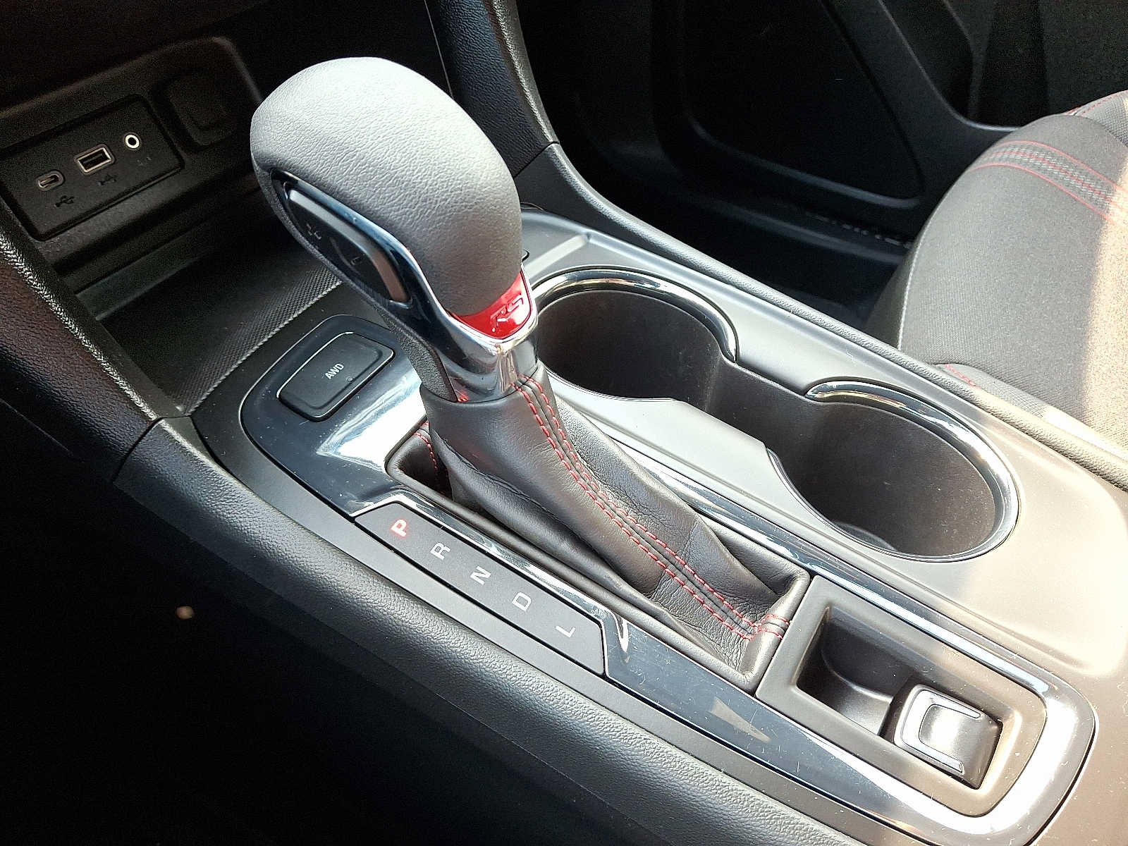 Used 2024 Chevrolet Equinox RS AWD/4WD image 14