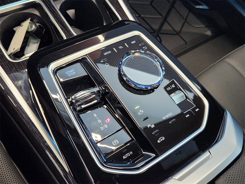New 2026 BMW i7 xDrive60 w/ Executive Package image 21