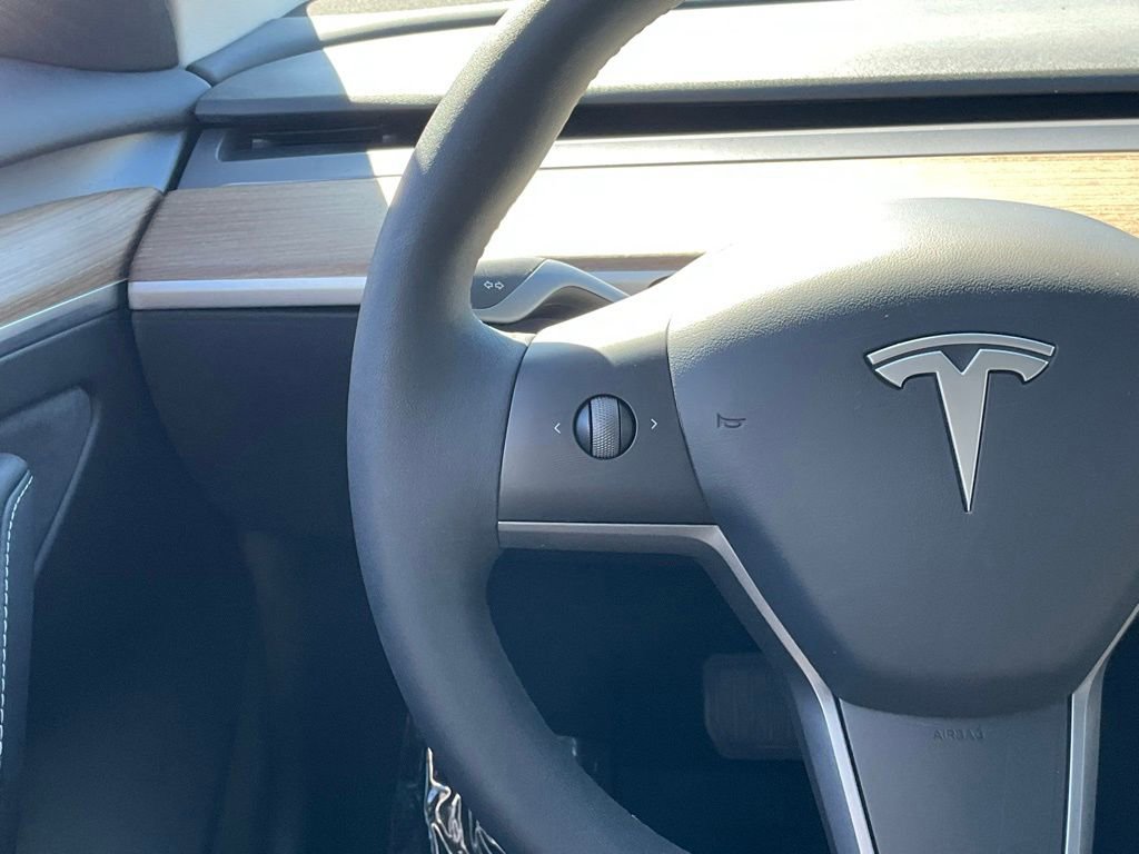 Used 2023 Tesla Model 3 Standard Range image 38