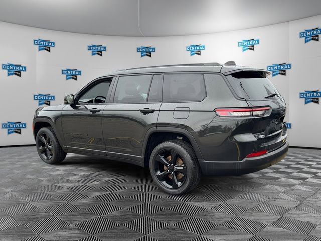 Certified 2023 Jeep Grand Cherokee L Limited w/ Black Appearance Package AWD/4WD image 4