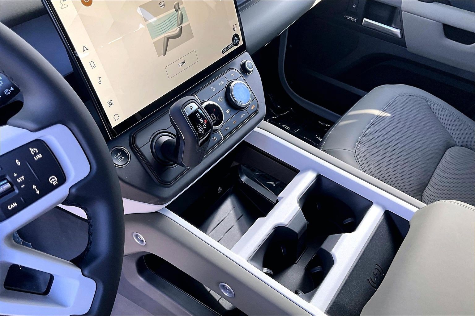 New 2026 Land Rover Defender 110 X-Dynamic SE image 8