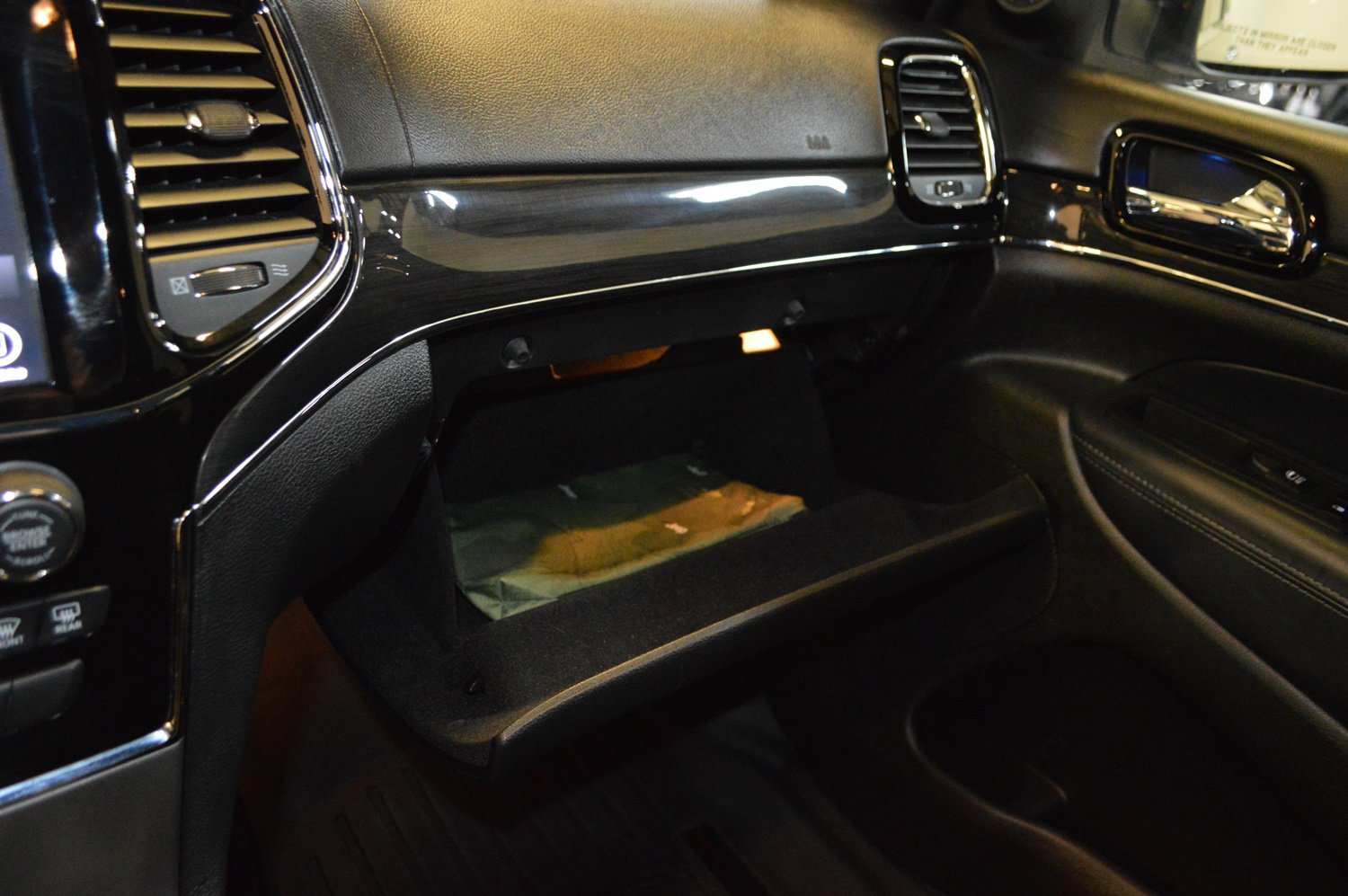 Used 2019 Jeep Grand Cherokee Overland image 21