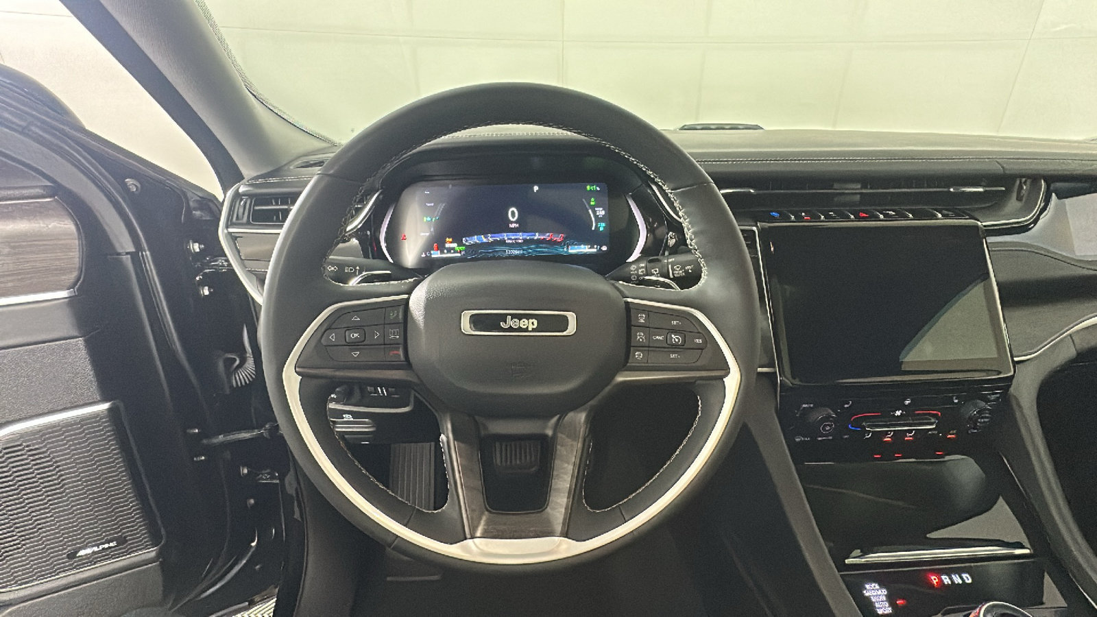 Used 2023 Jeep Grand Cherokee 4WD 4xe image 18
