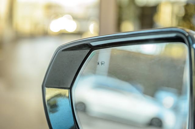 Used 2023 Chevrolet Suburban Premier image 49