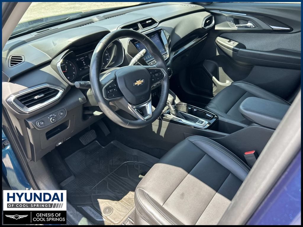 Used 2021 Chevrolet TrailBlazer LT w/ Premium Seating Package FWD image 14