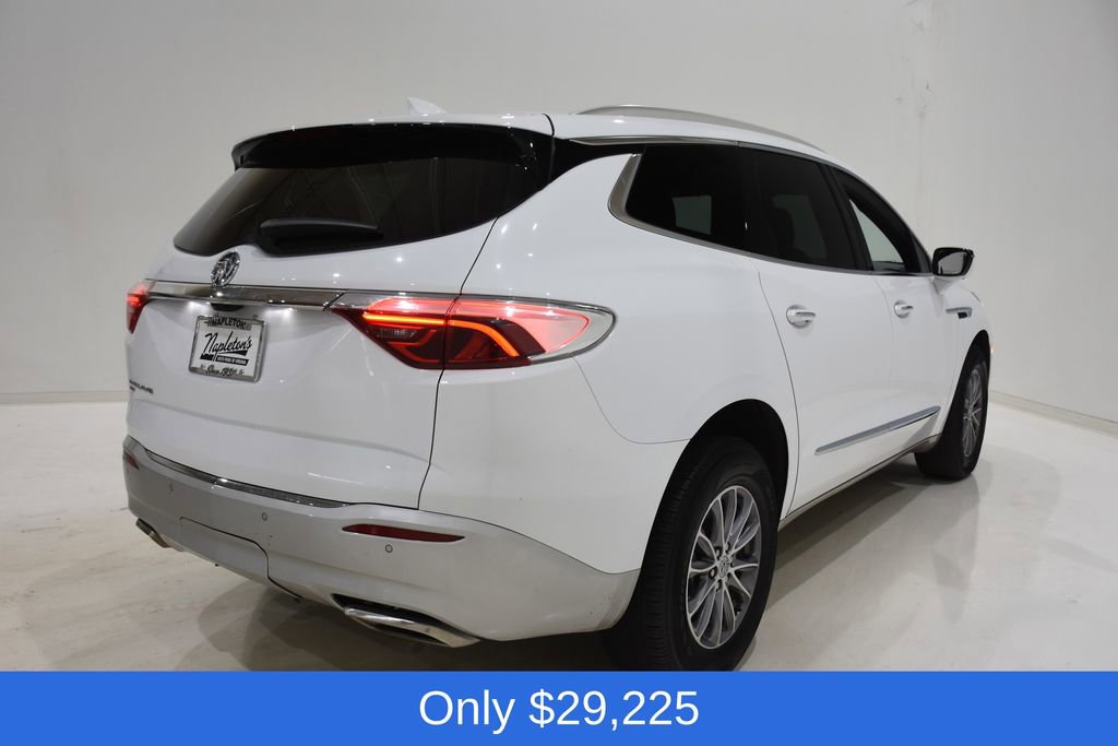 Used 2024 Buick Enclave Premium image 4