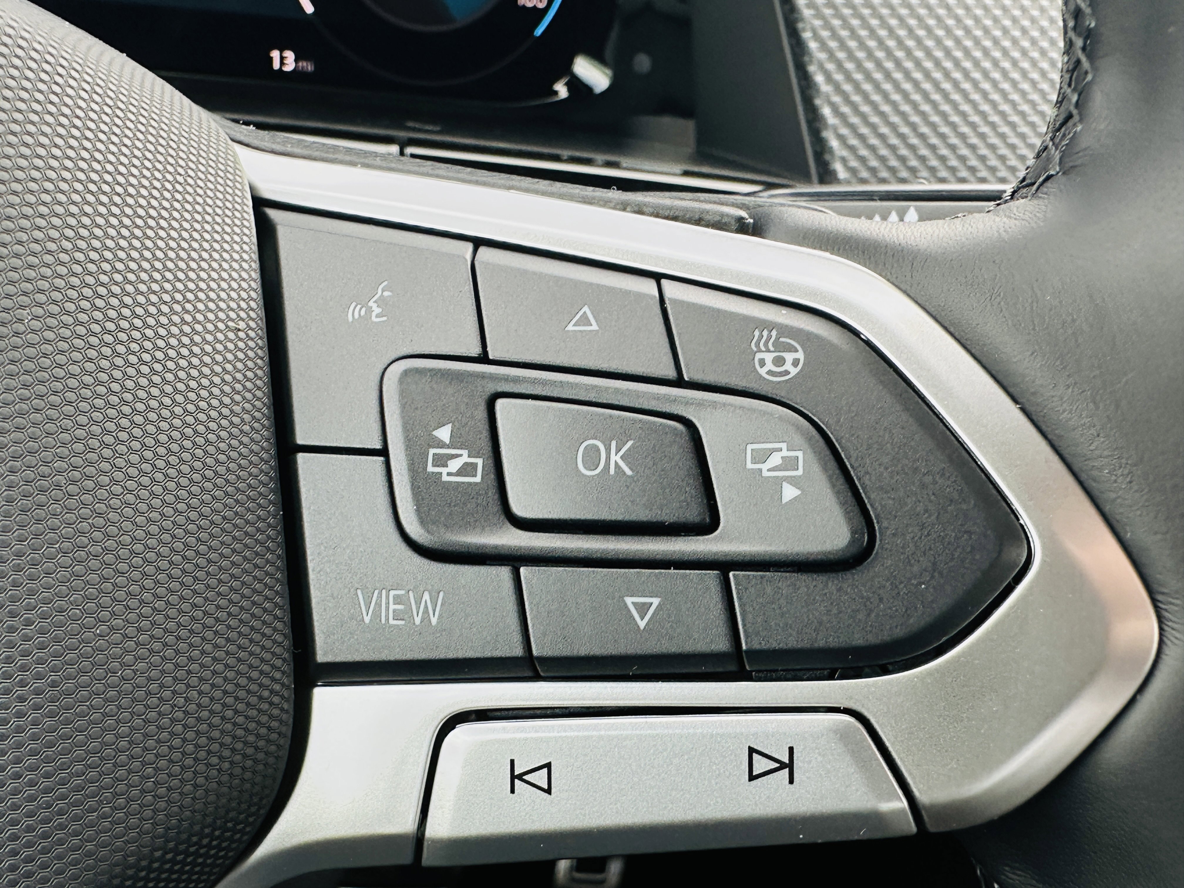 New 2026 Volkswagen Atlas Cross Sport SEL Premium R-Line image 21