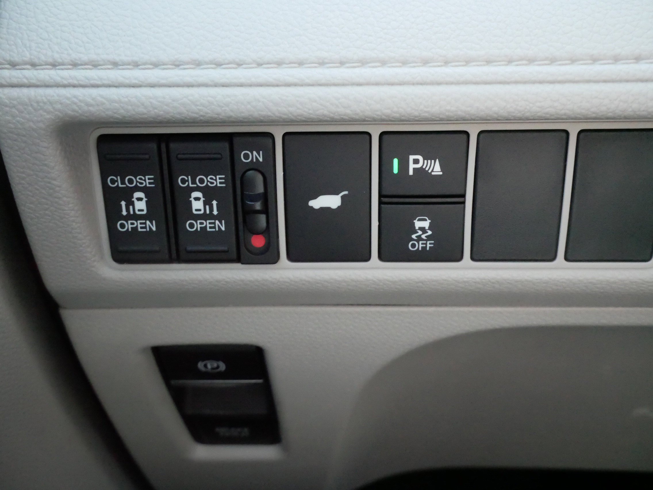 Certified 2026 Honda Odyssey Touring image 26