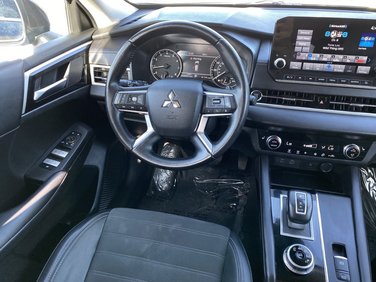 Used 2024 Mitsubishi Outlander SE FWD image 16