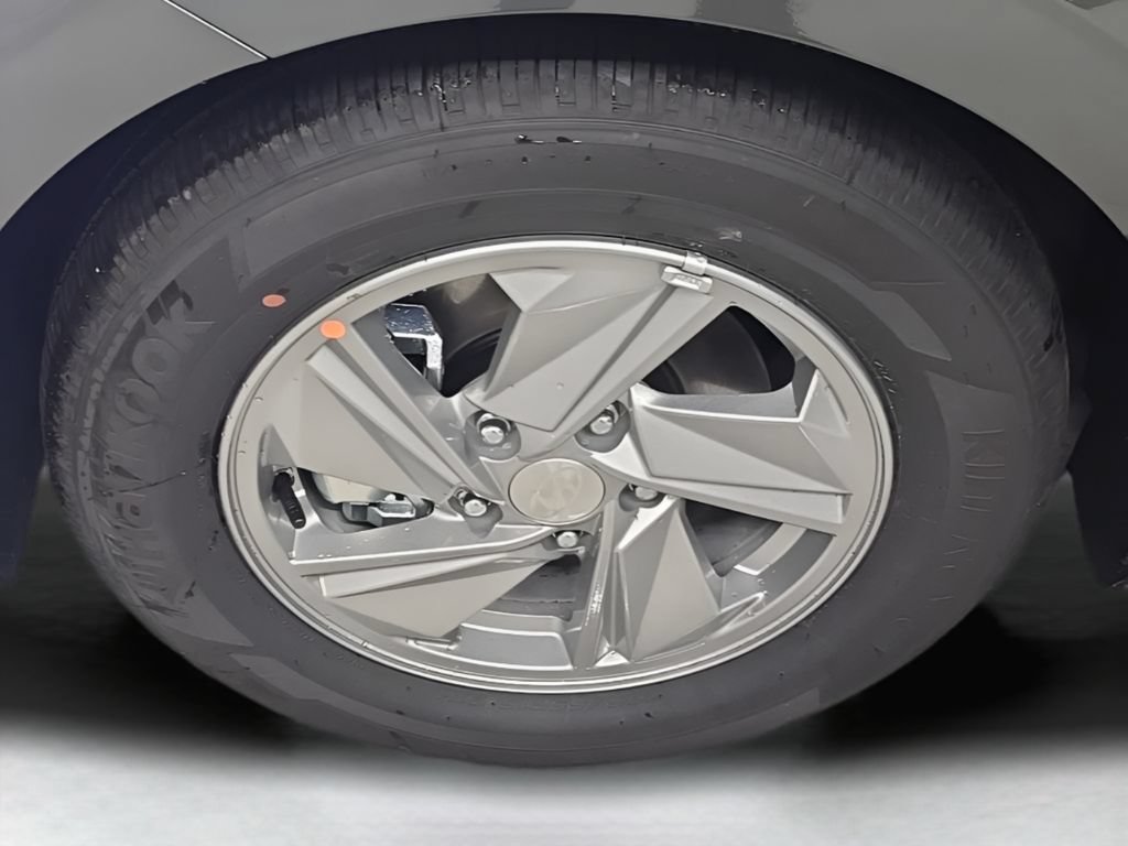 New 2026 Hyundai Elantra SE FWD image 39