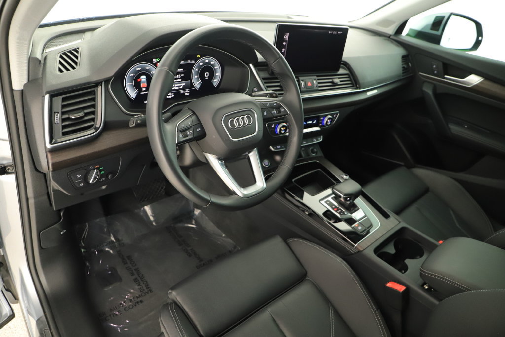 Certified 2024 Audi Q5 e Premium Plus w/ Premium Plus Package AWD/4WD image 15