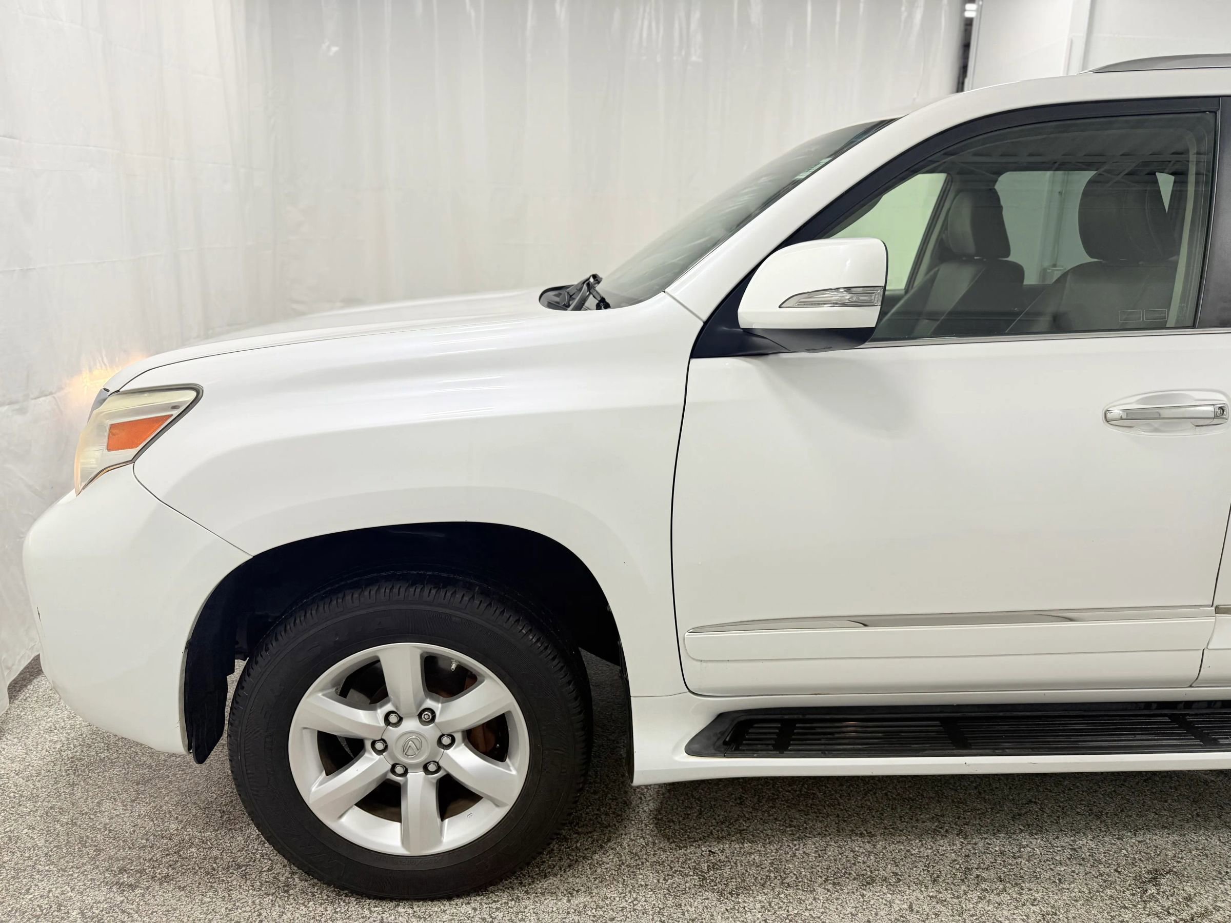 Used 2013 Lexus GX 460 image 4