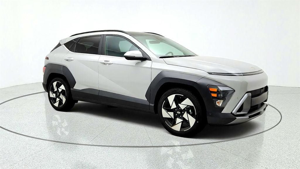 Used 2026 Hyundai Kona Limited FWD image 3