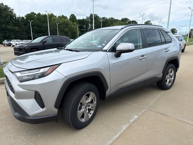 Used 2024 Toyota RAV4 XLE FWD image 1