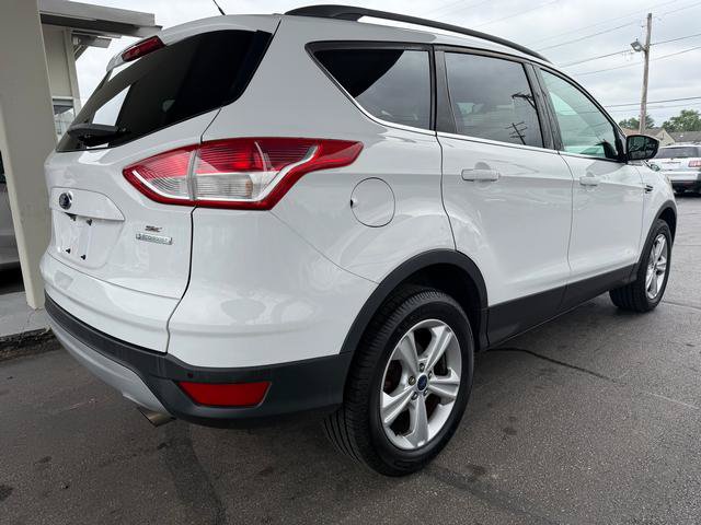 Used 2016 Ford Escape SE w/ Equipment Group 201A FWD image 3