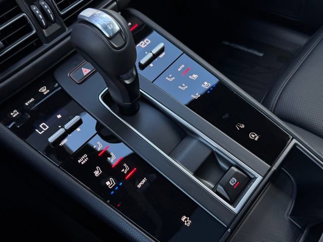 New 2026 Porsche Macan AWD/4WD image 28