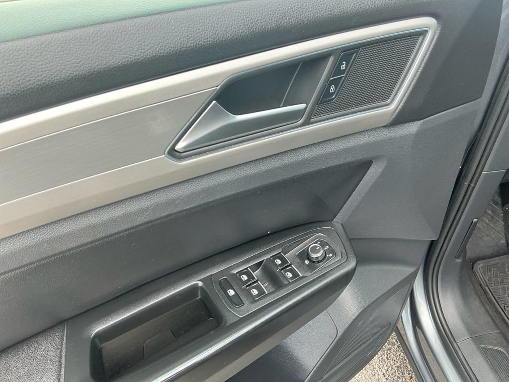 Used 2018 Volkswagen Atlas SE FWD image 16