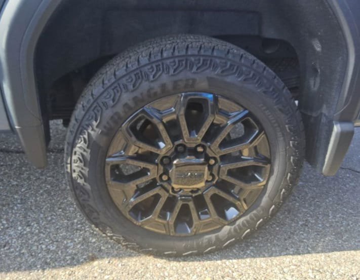 Used 2026 GMC Sierra 2500 Denali Ultimate AWD/4WD image 3