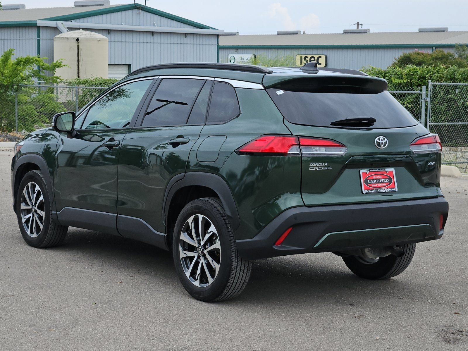 Certified 2025 Toyota Corolla Cross XLE FWD image 3