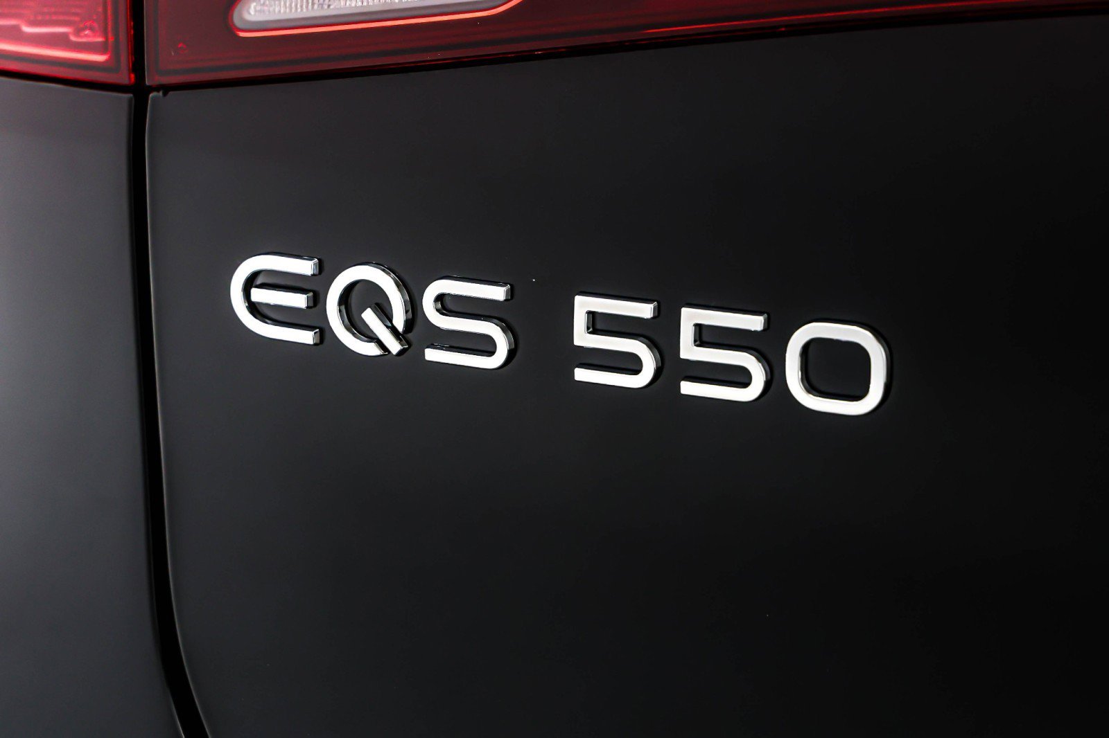 New 2026 Mercedes-Benz EQS 550 4MATIC SUV image 9