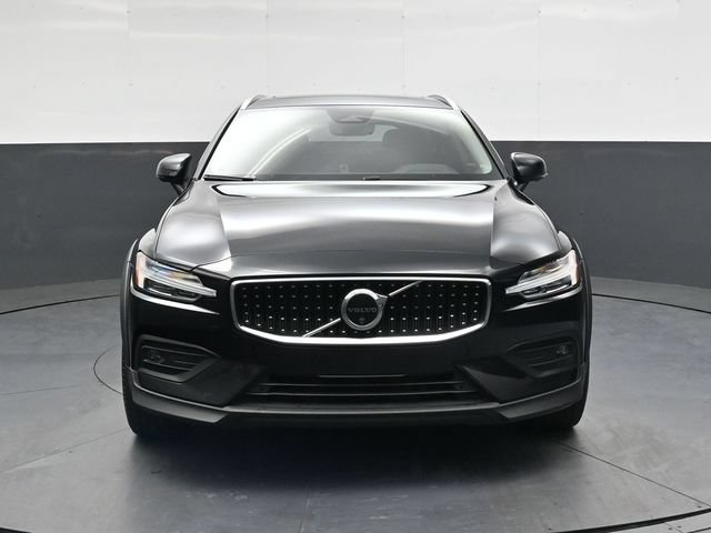 Used 2025 Volvo V60 B5 Cross Country Plus AWD/4WD image 12