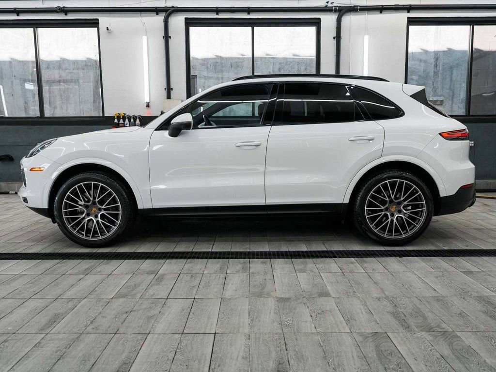 Used 2023 Porsche Cayenne image 4