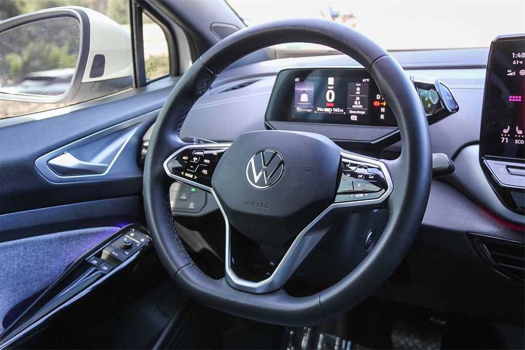 Used 2023 Volkswagen ID.4 Pro image 15