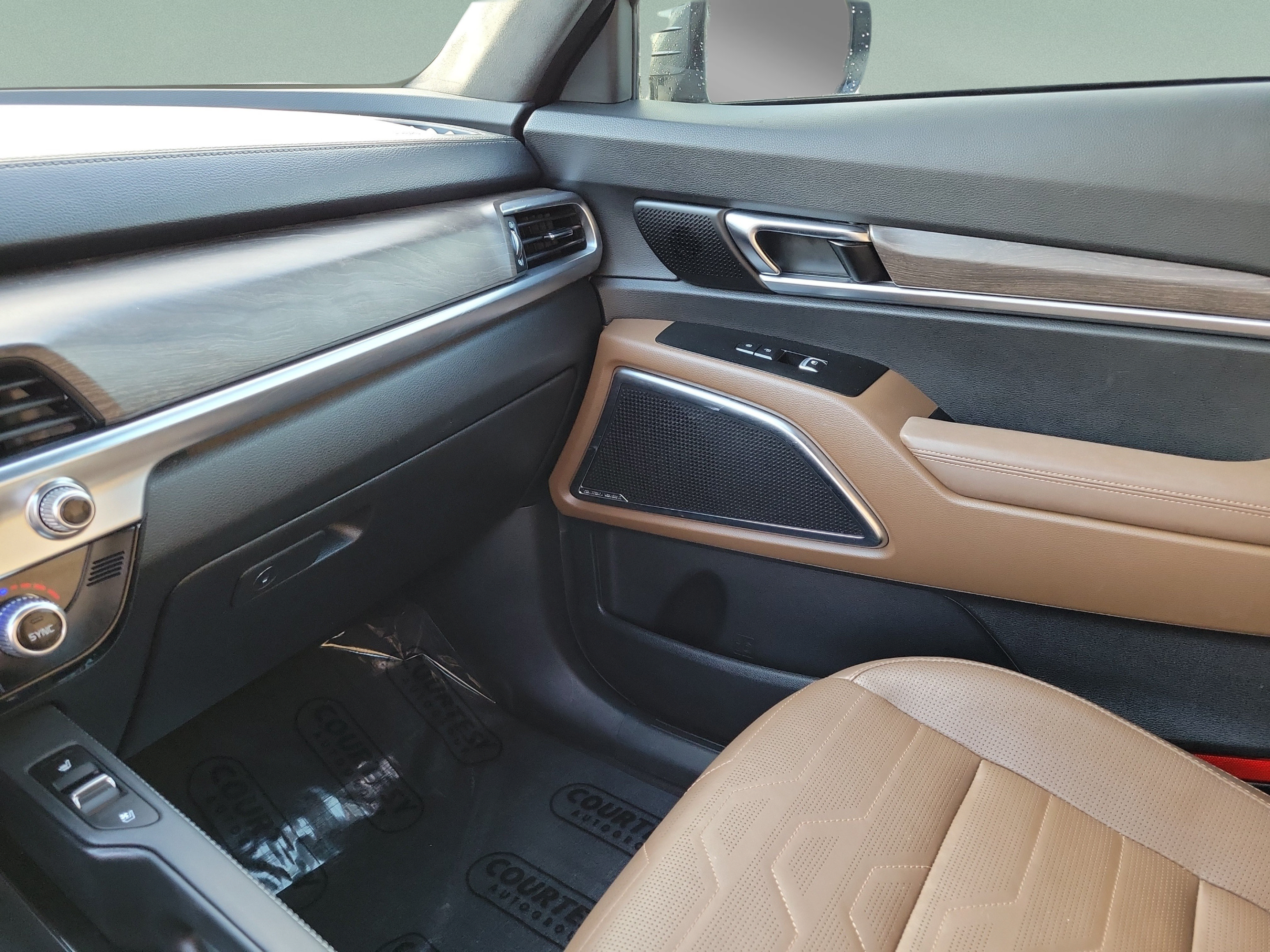 Certified 2021 Kia Telluride SX w/ SX Prestige Package AWD/4WD image 22