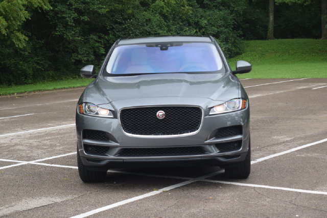 Used 2018 Jaguar F-PACE Premium AWD/4WD image 22