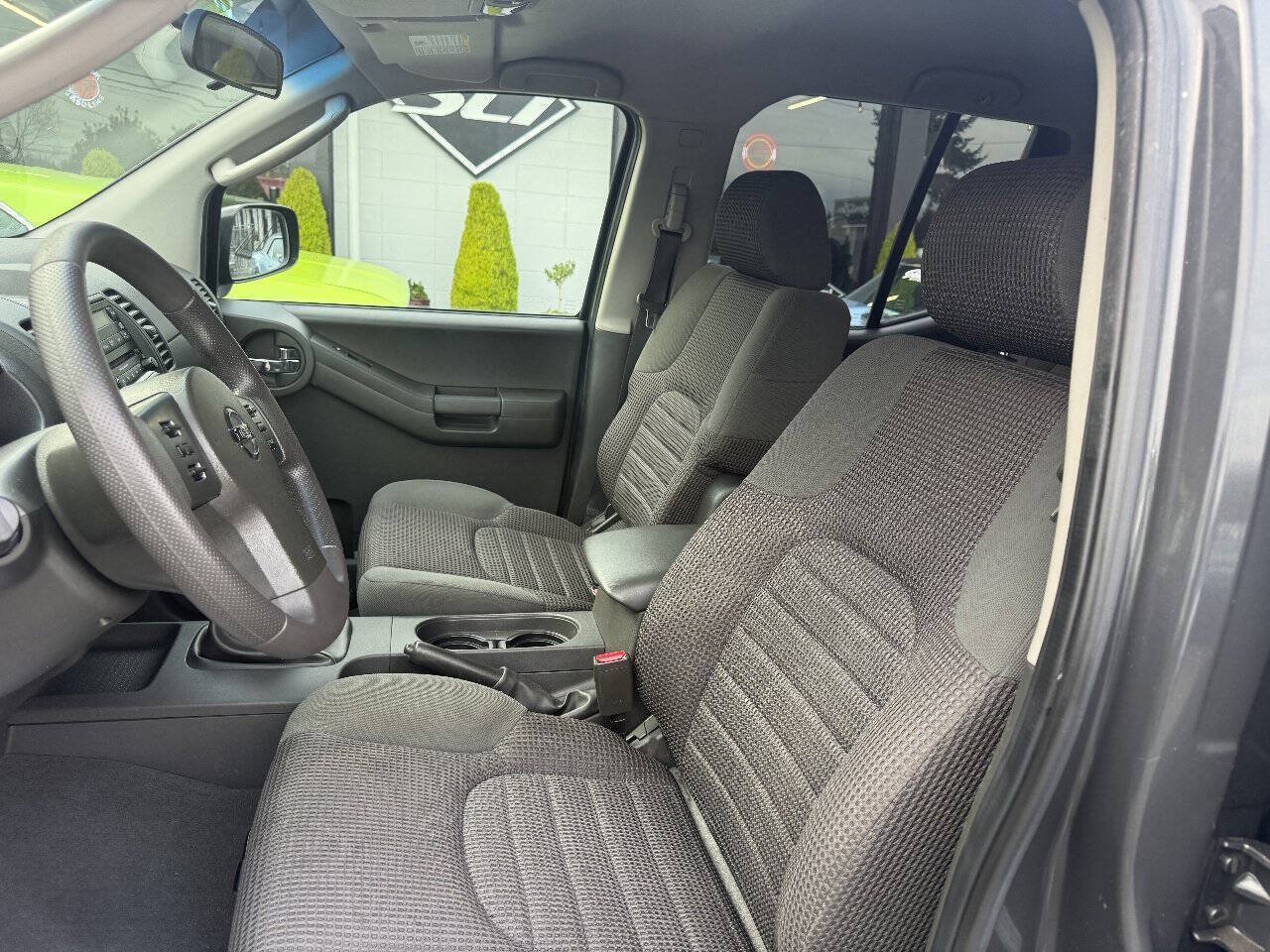 Used 2006 Nissan Xterra Off-Road AWD/4WD image 16