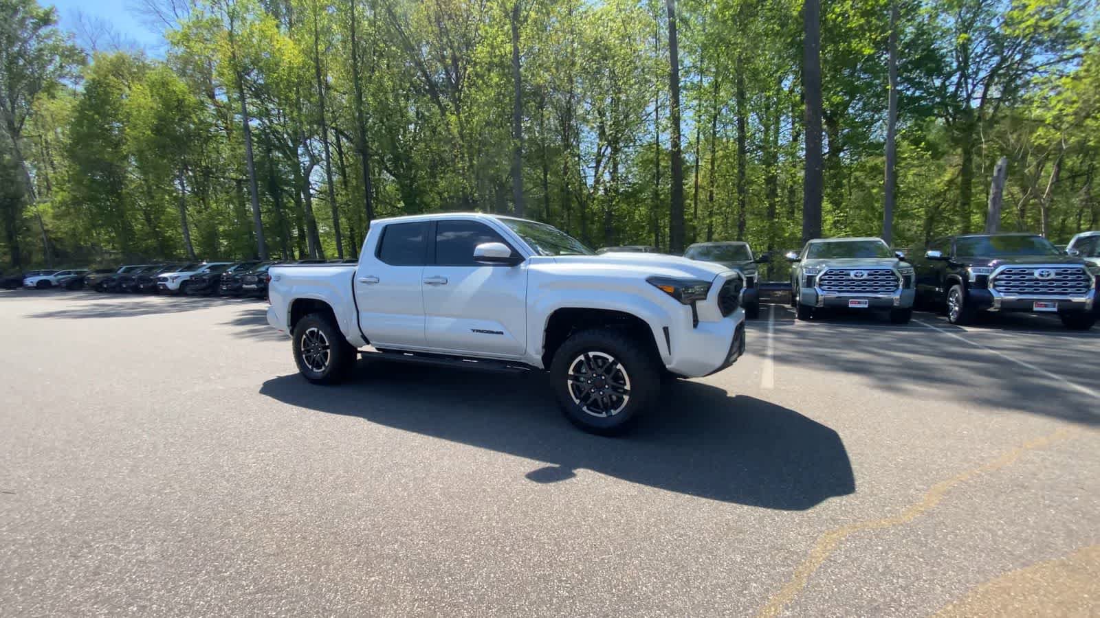 Used 2024 Toyota Tacoma TRD Sport w/ TRD Sport Upgrade Package AWD/4WD image 12