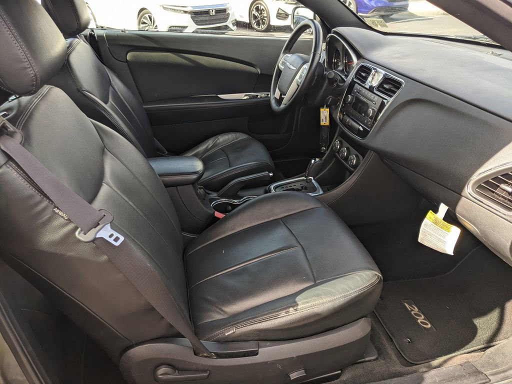 Used 2012 Chrysler 200 Touring image 11
