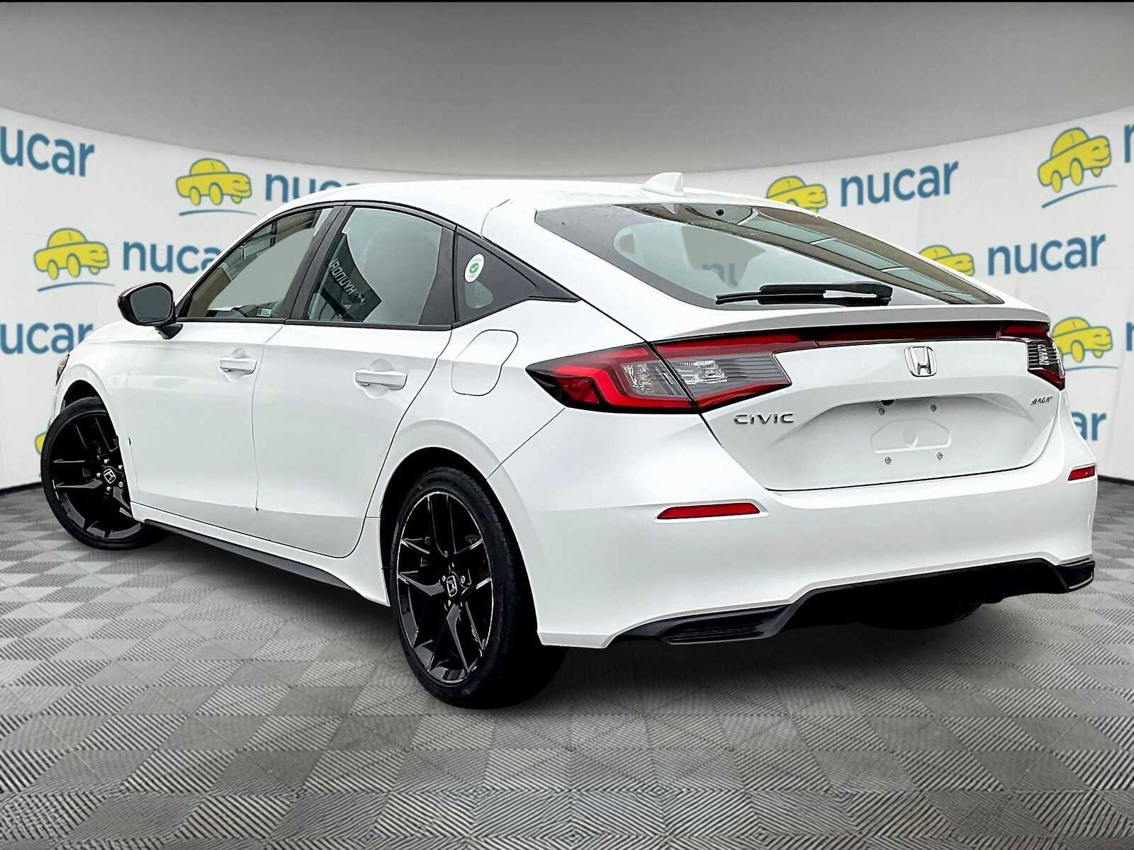 Used 2023 Honda Civic Sport image 4